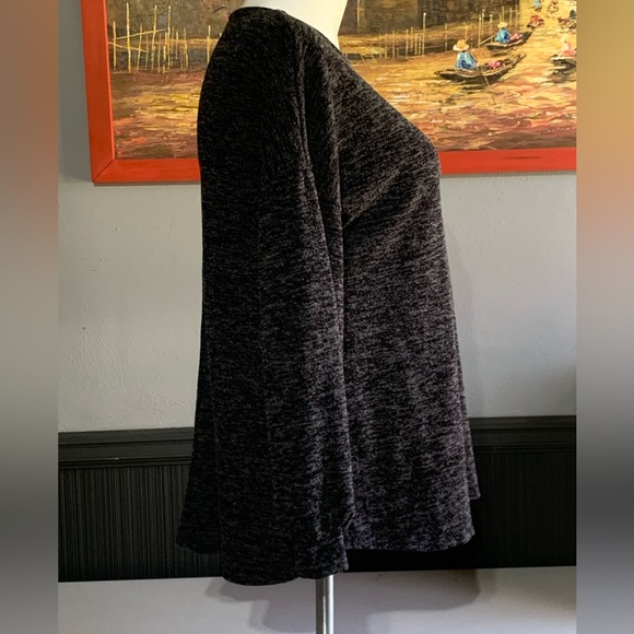 American Curvy Top SZ - 1X - Picture 2 of 5